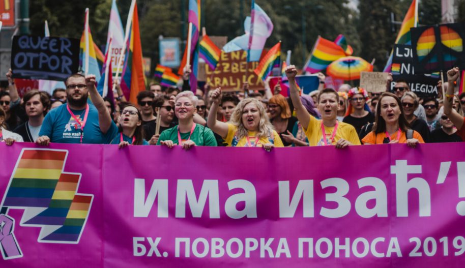 Amnesty International первый ЛГБТ парад в Боснии
