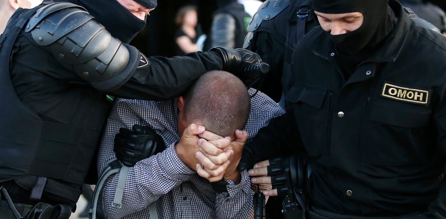 Пытки в отношении мирных протестующих в Минске Amnesty International.