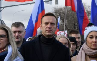 Amnesty International требует освободить Алексея Навального.