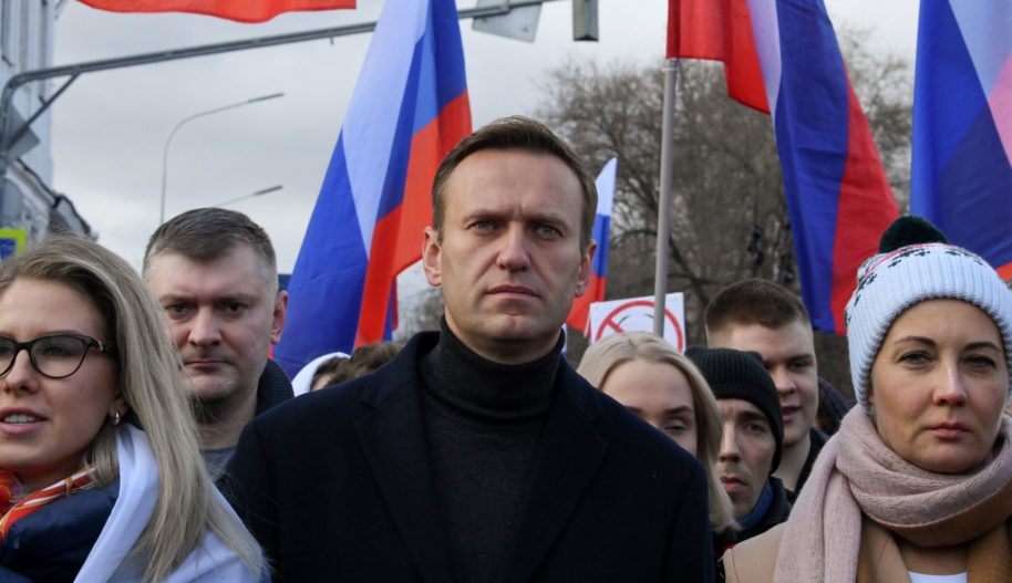 Amnesty International требует освободить Алексея Навального.