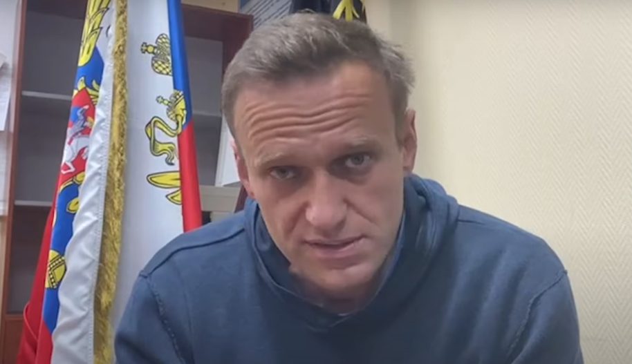 Узник совести Алексей Навальный Amnesty International.